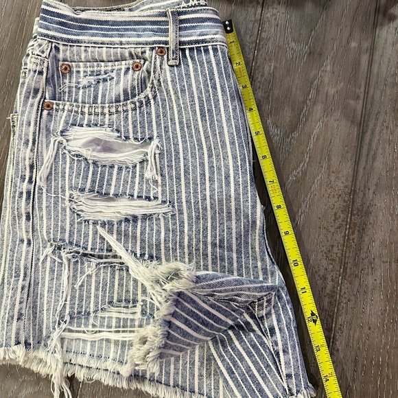 American Eagle Shorts - Picture 9 of 10